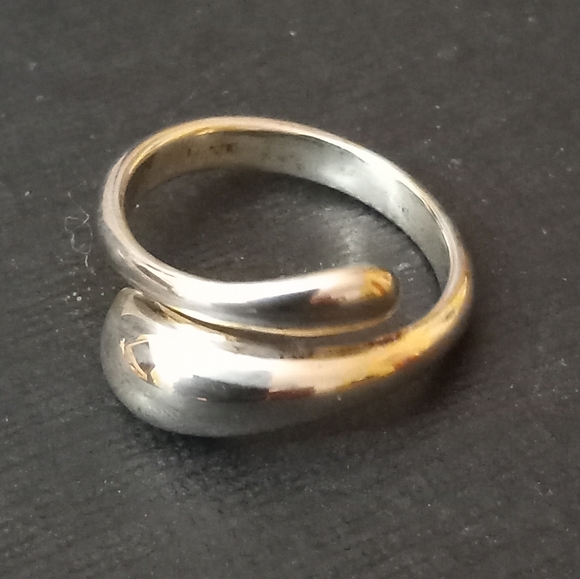 Sterling Silver Bypass Ring - Picture 6 of 7